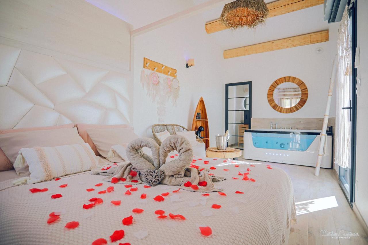 Villa Cocoon - Love Room Cocooning & 50 Nuances Cuges-les-Pins Exteriör bild