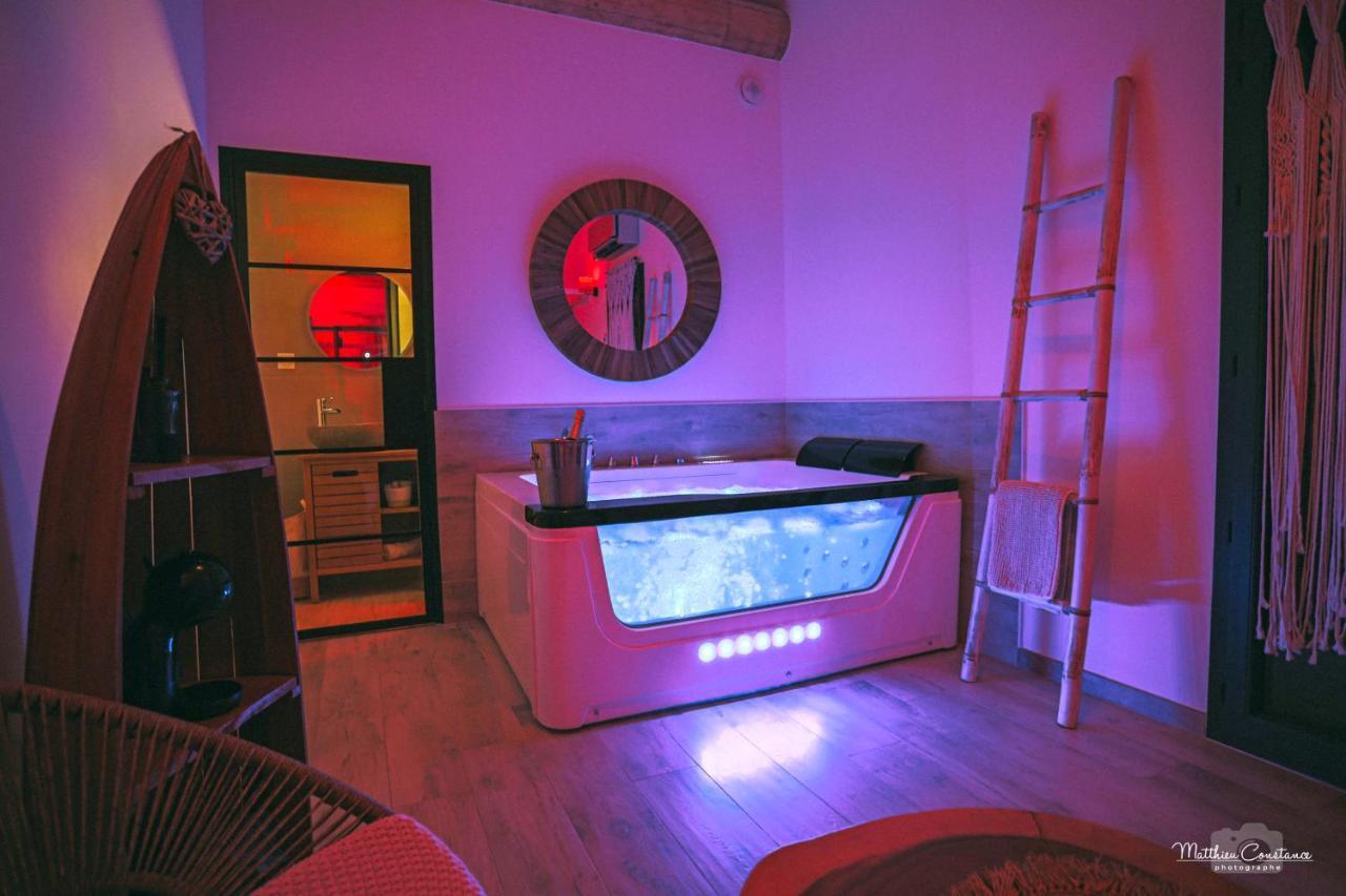 Villa Cocoon - Love Room Cocooning & 50 Nuances Cuges-les-Pins Exteriör bild